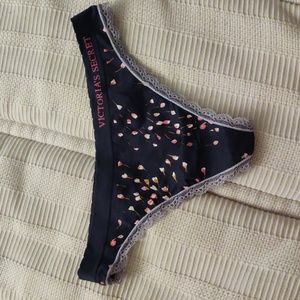 Victoria's Secret Thong - Size S